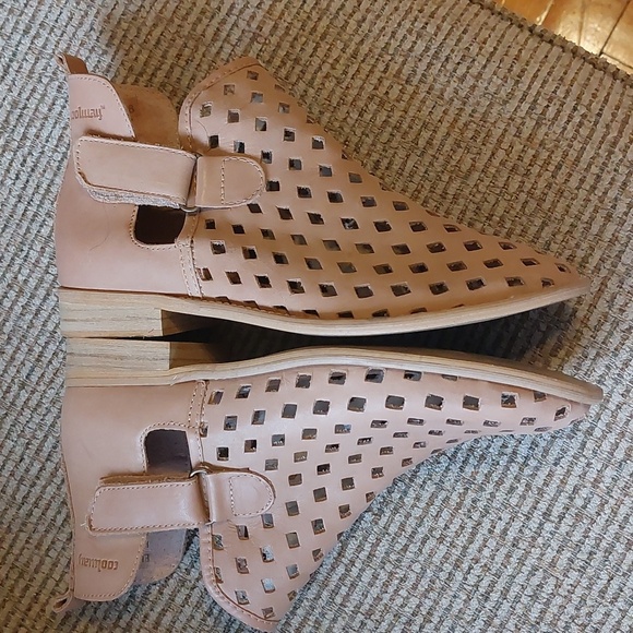 Coolway Leather Ankle Boots - Picture 6 of 9